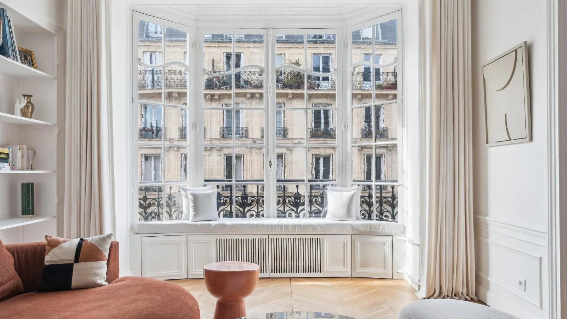 Charming And Cosy Apartment In Paris Center